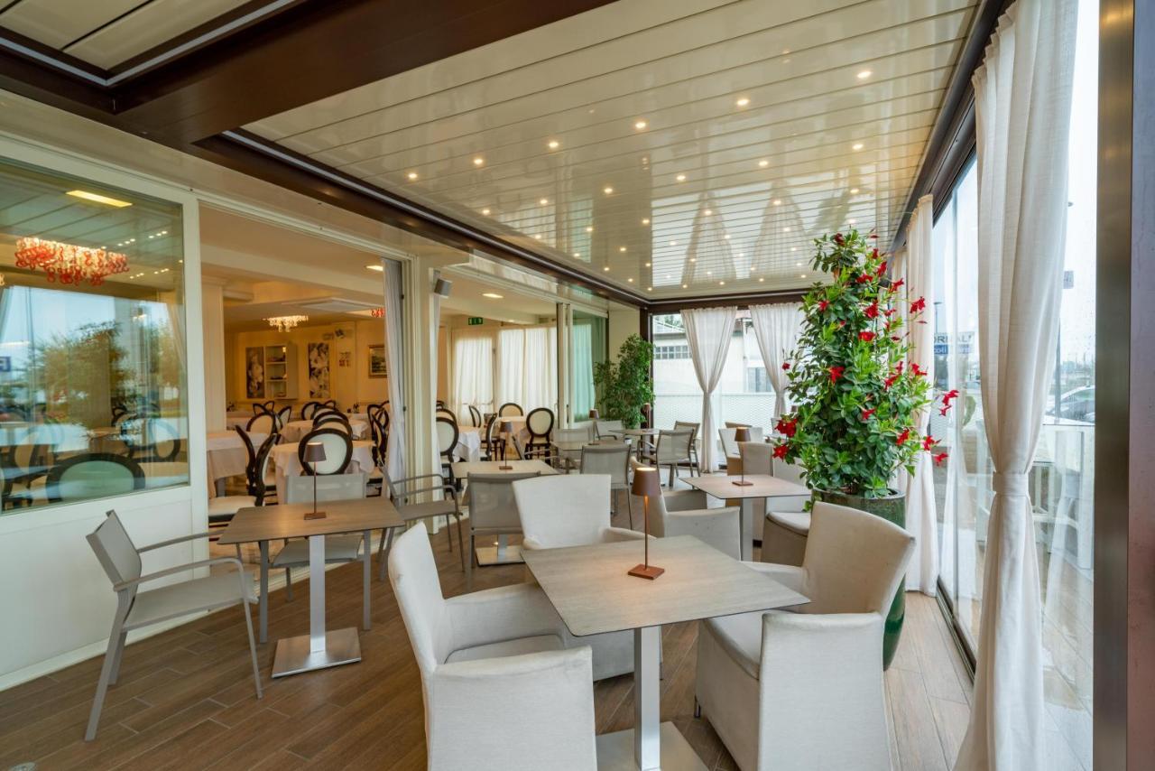קרביה Hotel Orchidea מראה חיצוני תמונה