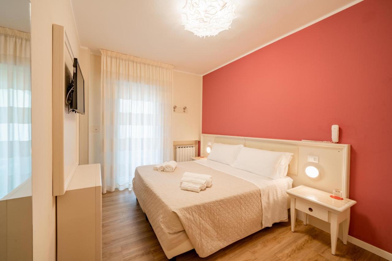 קרביה Hotel Orchidea מראה חיצוני תמונה