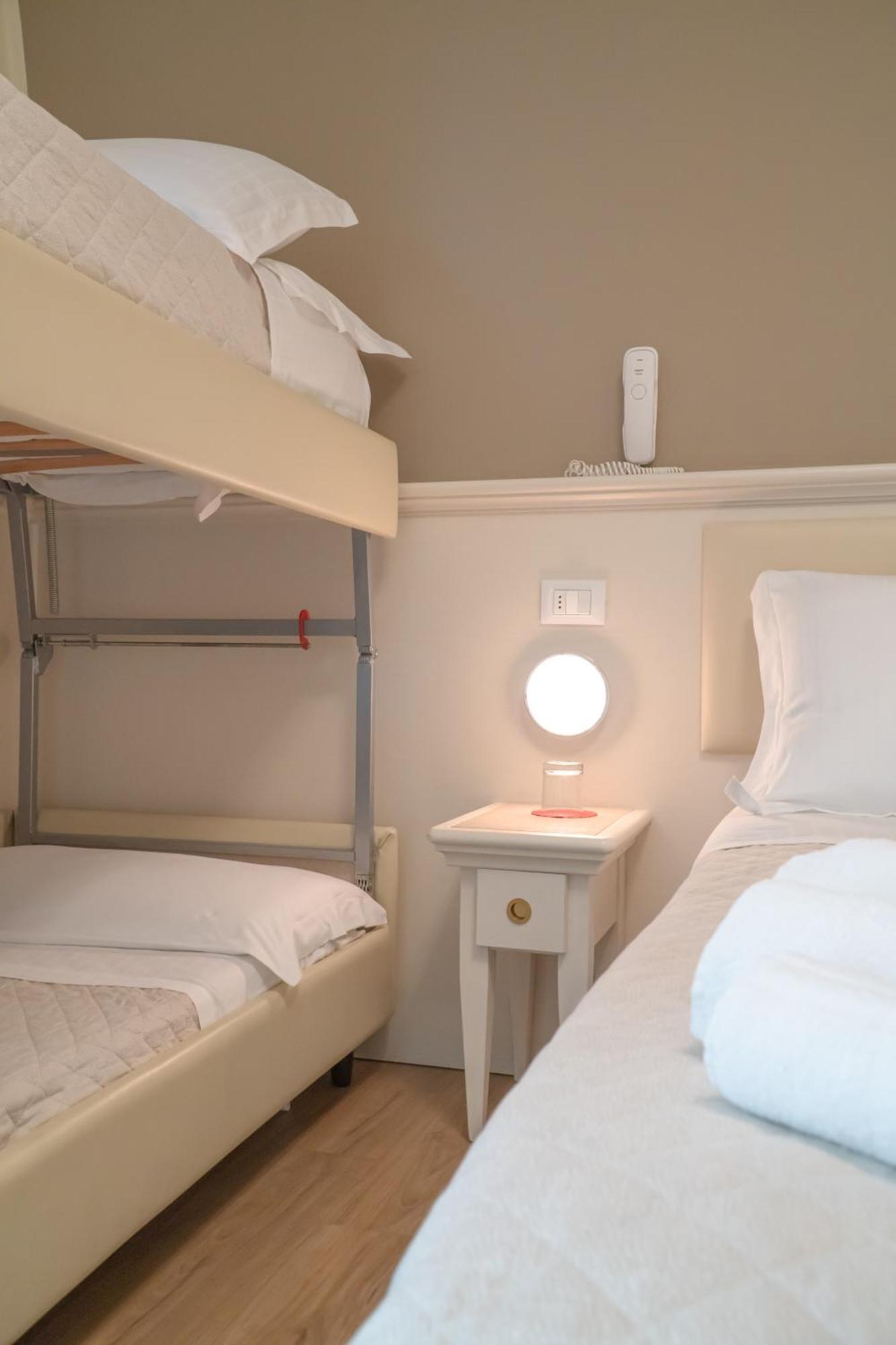 קרביה Hotel Orchidea מראה חיצוני תמונה